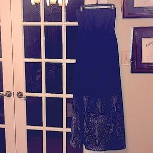 NAVY&WHITE MAXI DRESS SZ MEDIUM FROM THE LIMITED